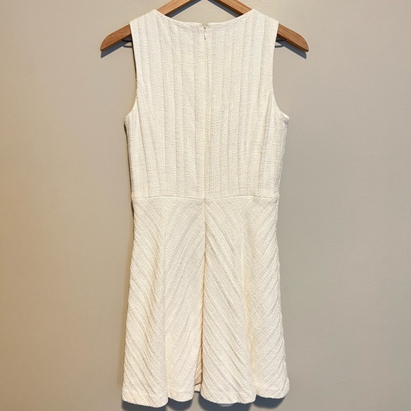 Theory Classic Flare in Off-White Cailen Tweed Sleeveless Dress Size 6 - Picture 4 of 11